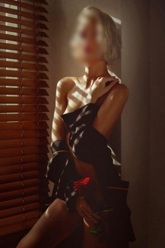 Кира - Индивидуалка СПб, размер груди 2, метро Площадь Восстания